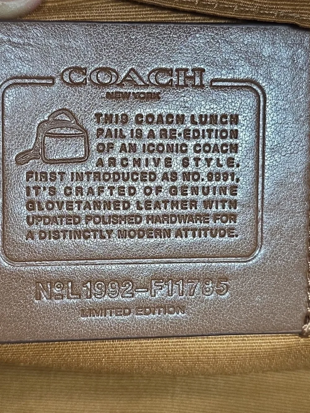 COACH Retro Re-Edition Lunch Pail Top Handle/Crossbody with DUSTBAG EUC 2019